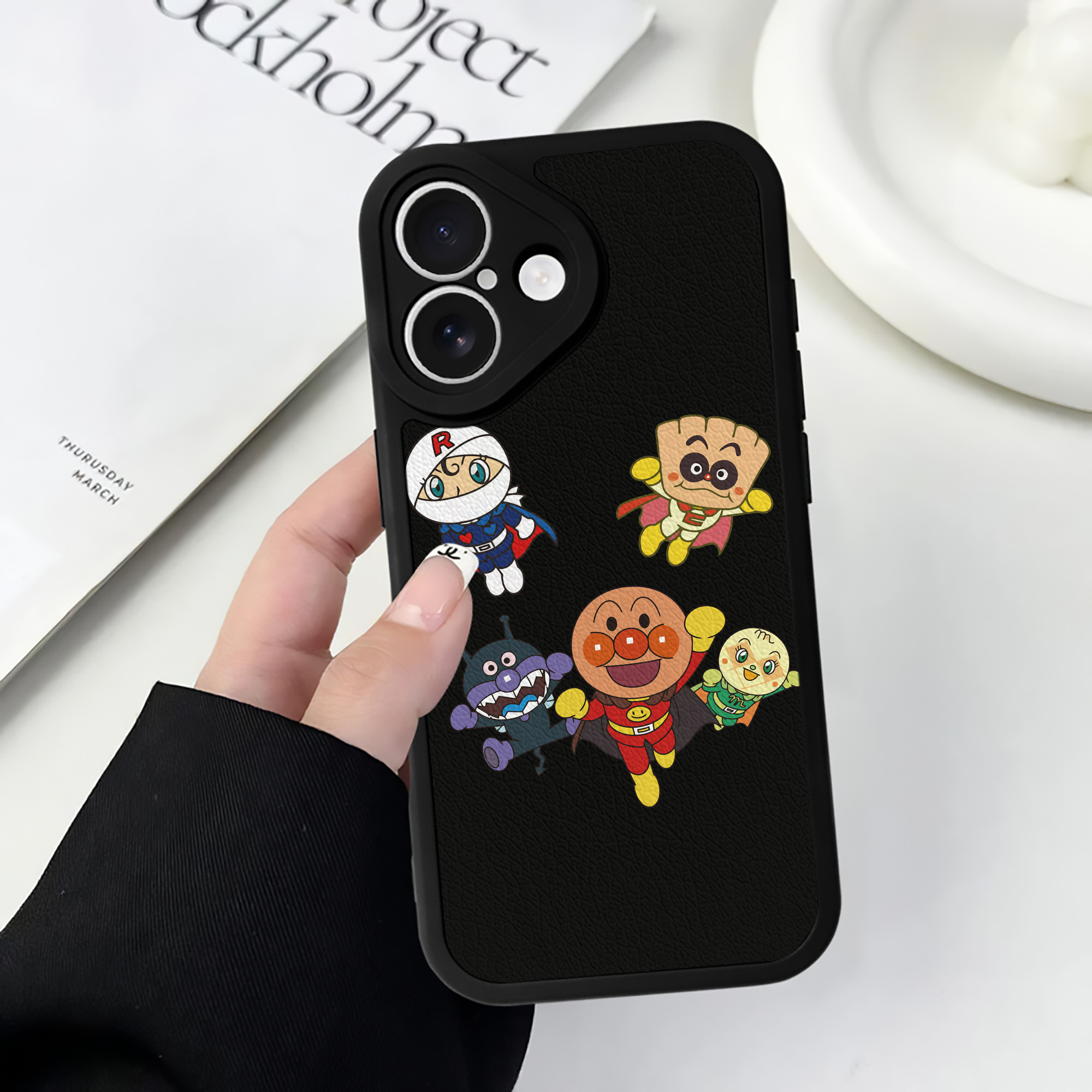 （画像用） アンパンマン Anpanman 【iPhone 16シリーズ対応】シリコンスマホケース（レザー調） 材質：シリコン